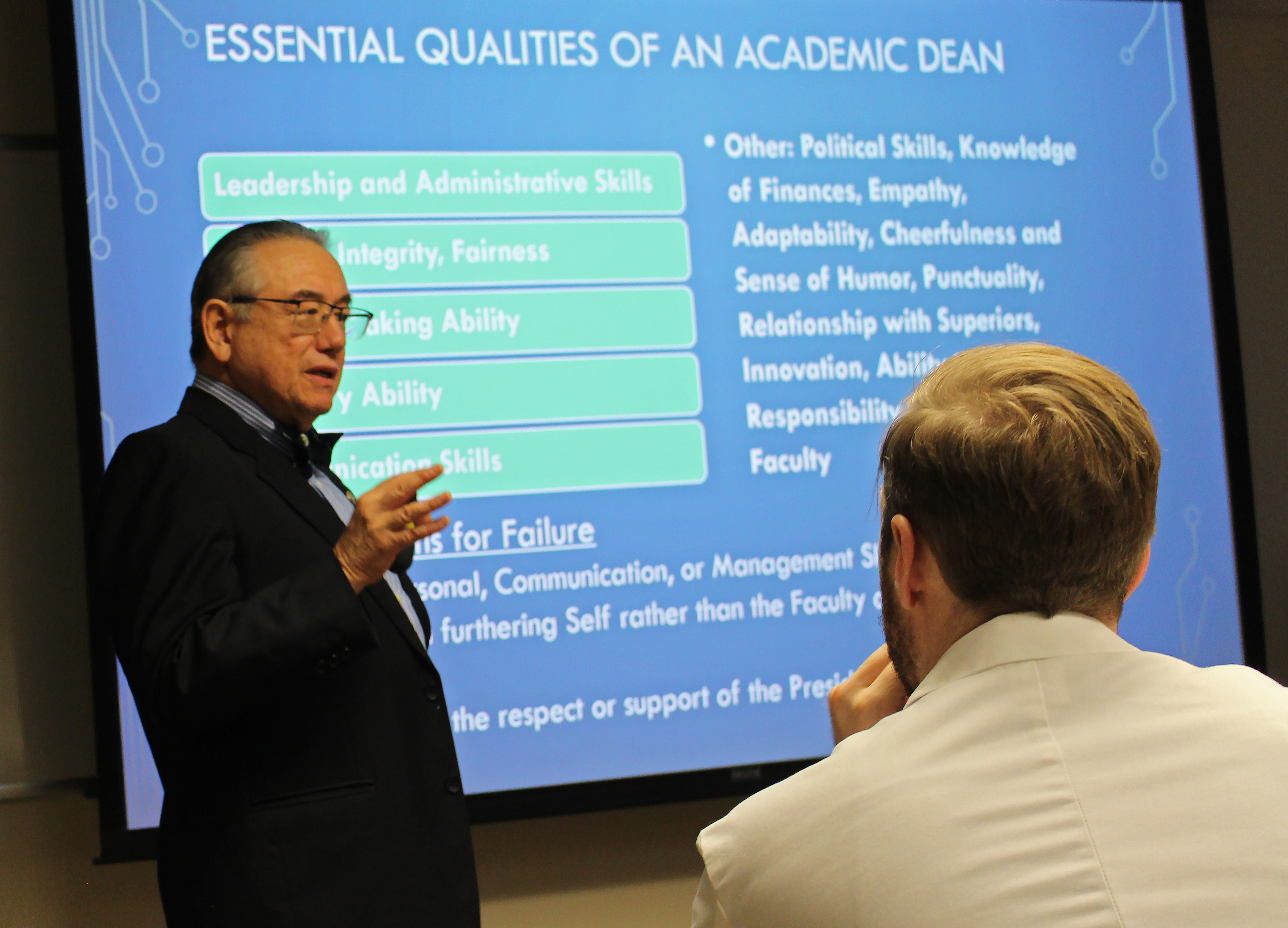 Dr. Henry Vasconez talks about his transition to academic dean with UK Plastic Surgery faculty and residents.
