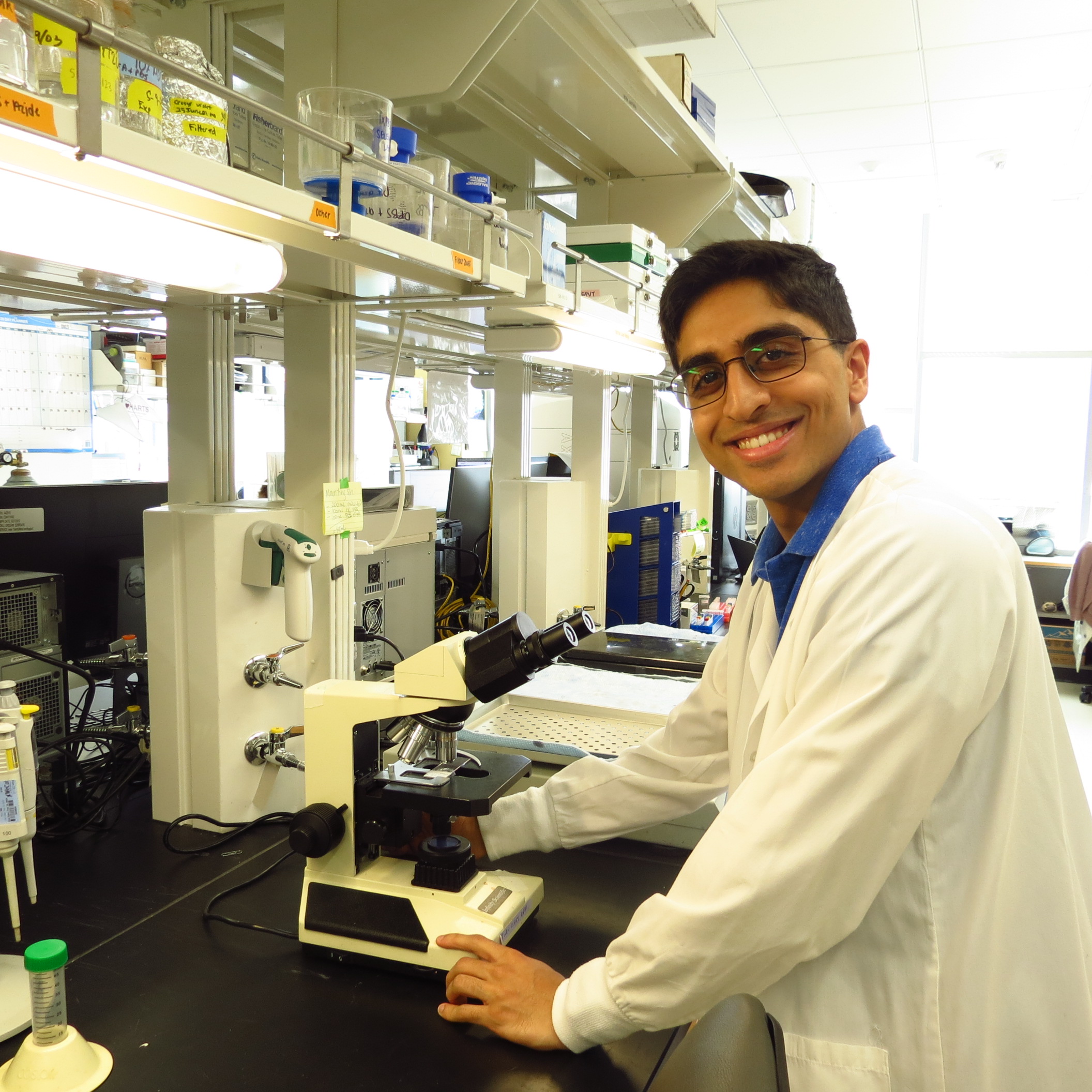 Rohan Desai in the lab