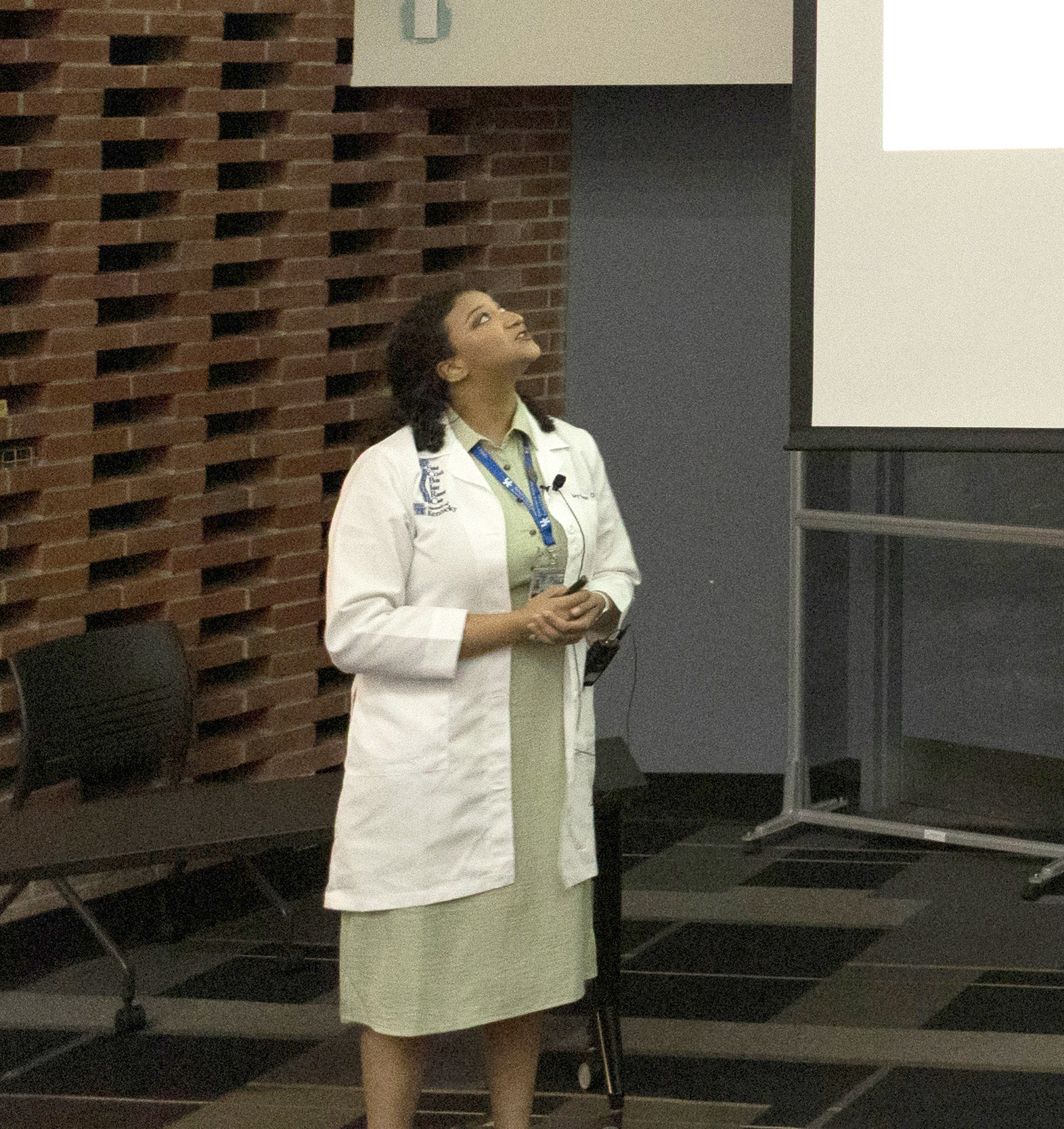 Mary-Christina Obeng presenting research during AARTS 2025 Symposium