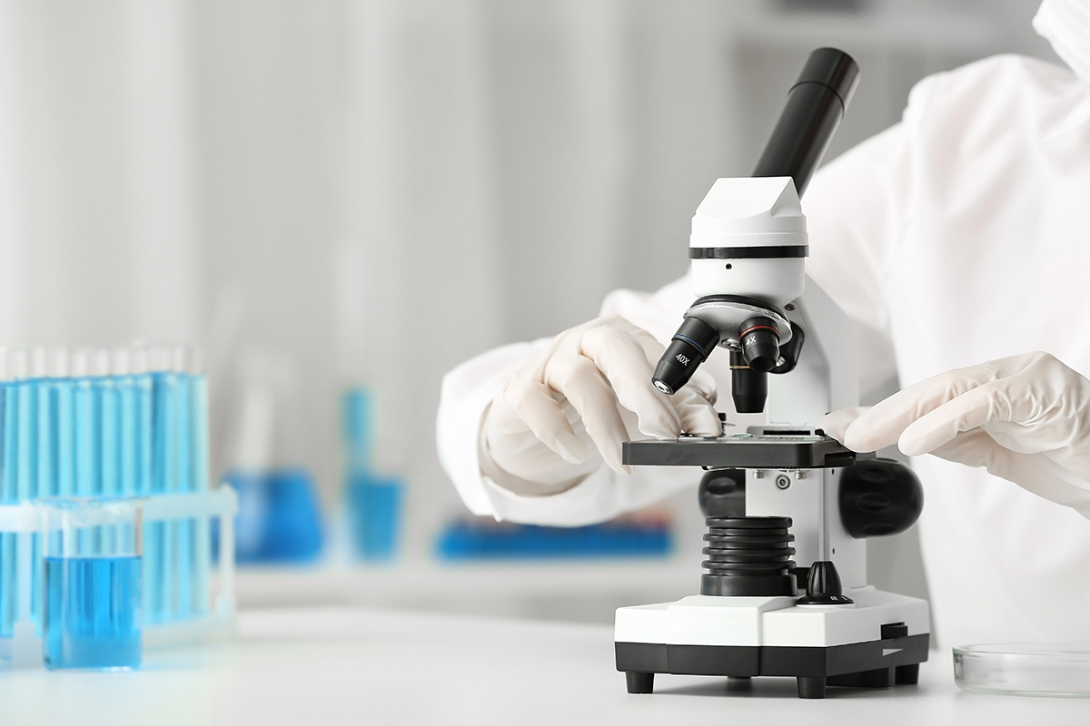 Lab envorinment with microscope