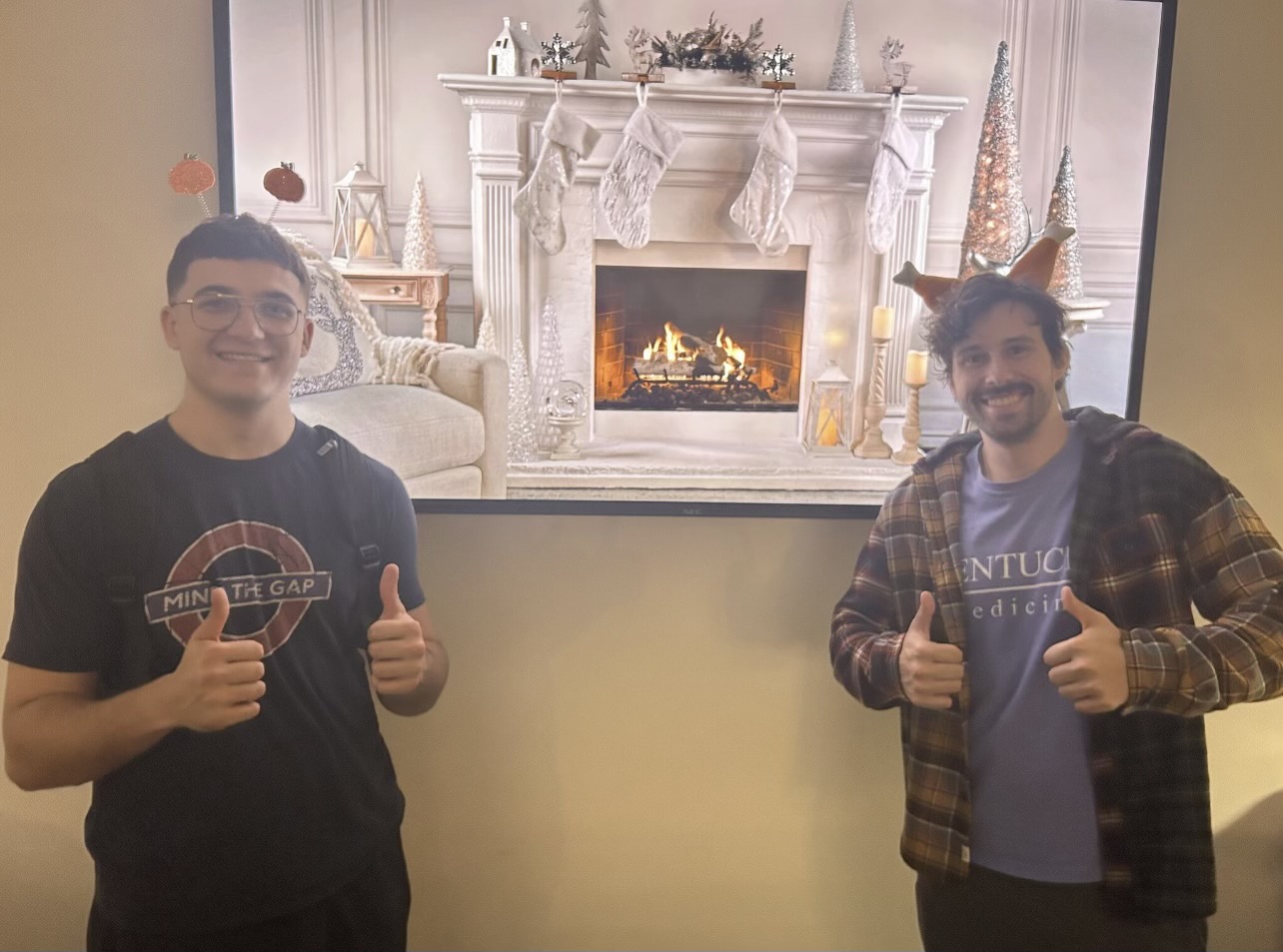 Students attend card making event