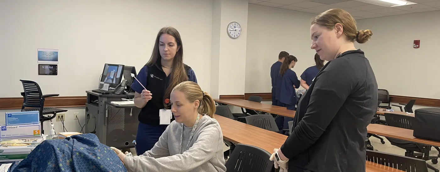 3rd year OBGYN Clerkship students participating in simulation training 