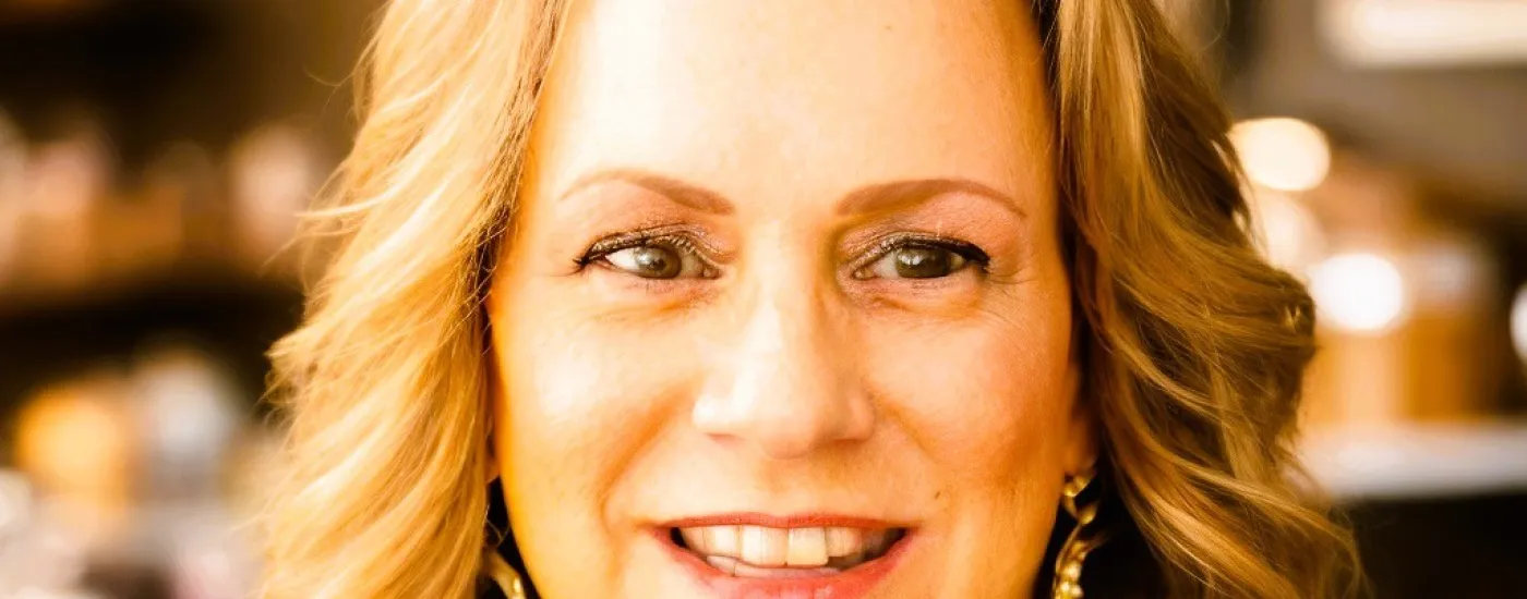 headshot of sprang