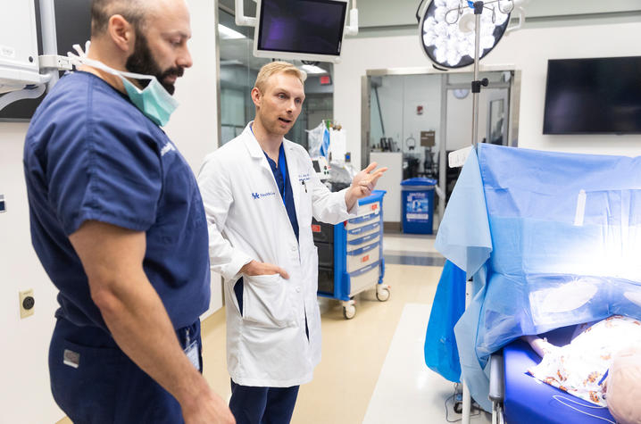 Aric Johnson, M.D., helps anesthesiologists in training to fulfill necessary experience through advanced simulation training. 