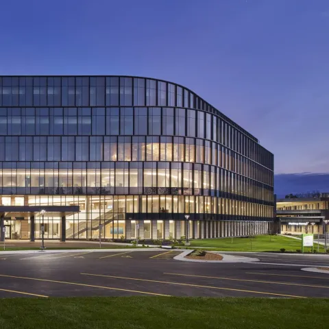 outside shot of the st elizabeth health care cancer facility