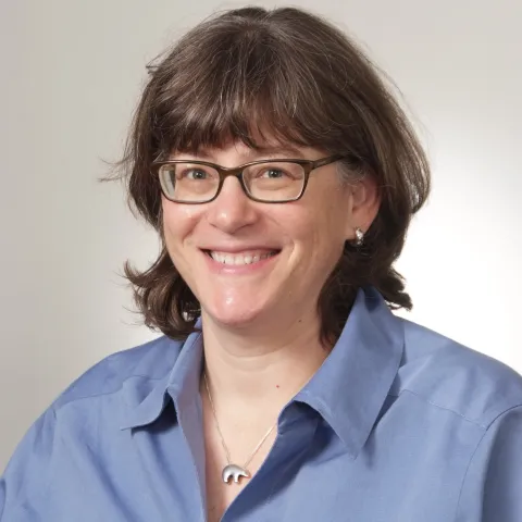 Dr. Amy Gewirtz headshot 