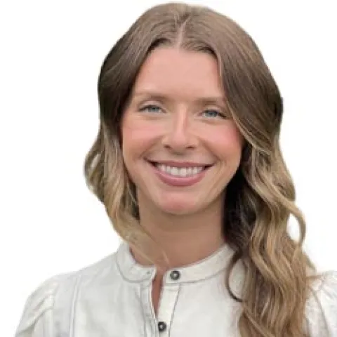 headshot of bethany