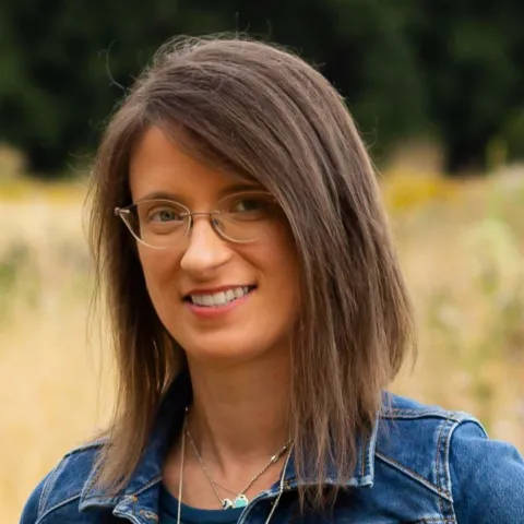 Dr. Julie DiNitto