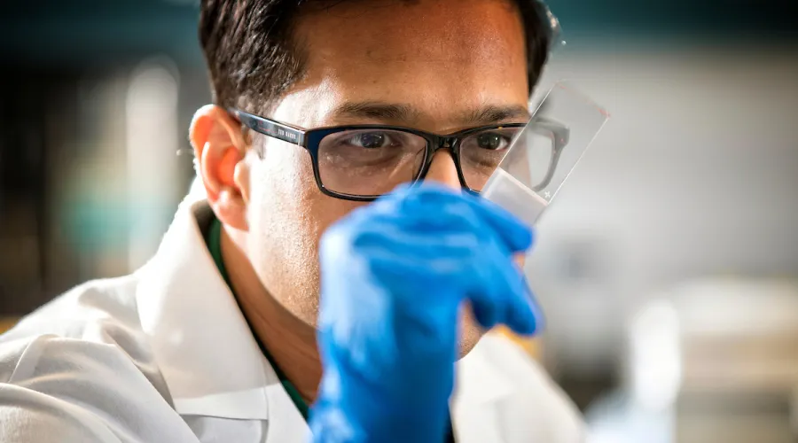 Scientist working in the lab.