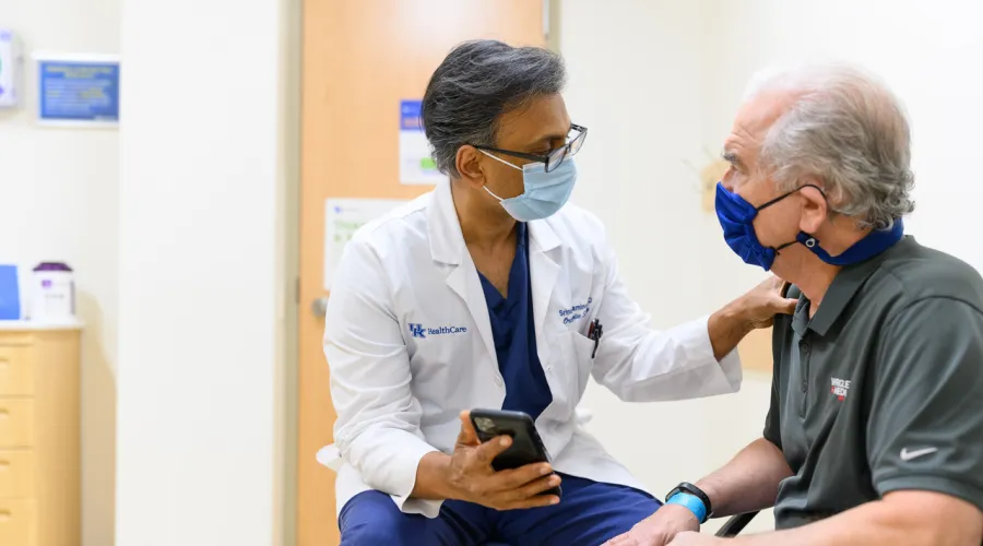 doctor talking with patient in an outpatient clinic