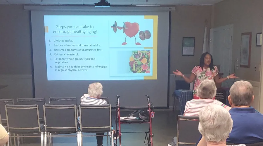 Yolanda Jackson presenting at Bardstown senior health fair
